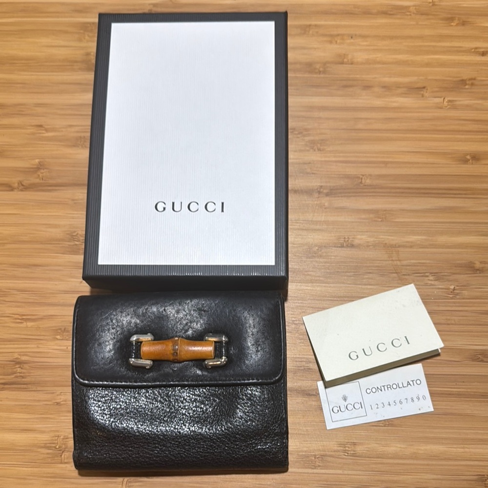 Gucci Black Bamboo Leather Authentic Wallet with box
